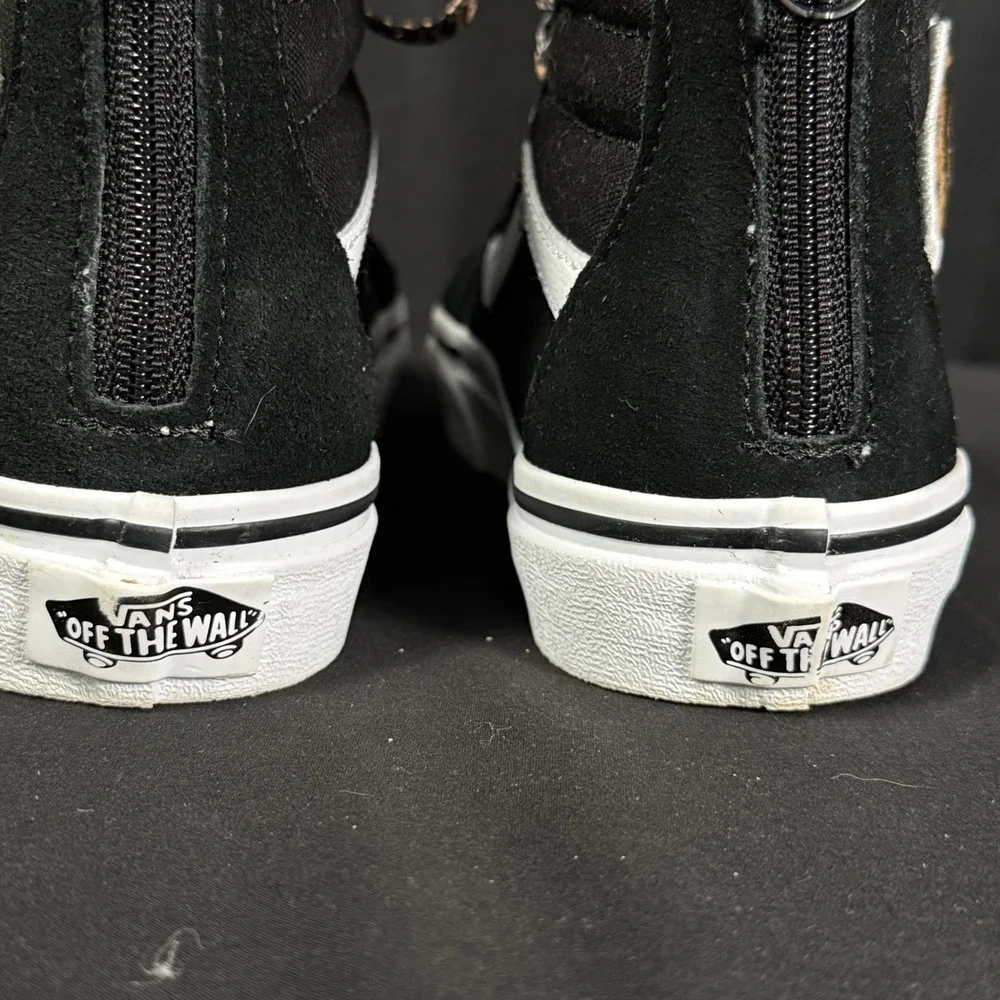 Vans Sk8-Hi Leopard Heart High Top Zip Sneakers Suede Black Youth 1.5 721356